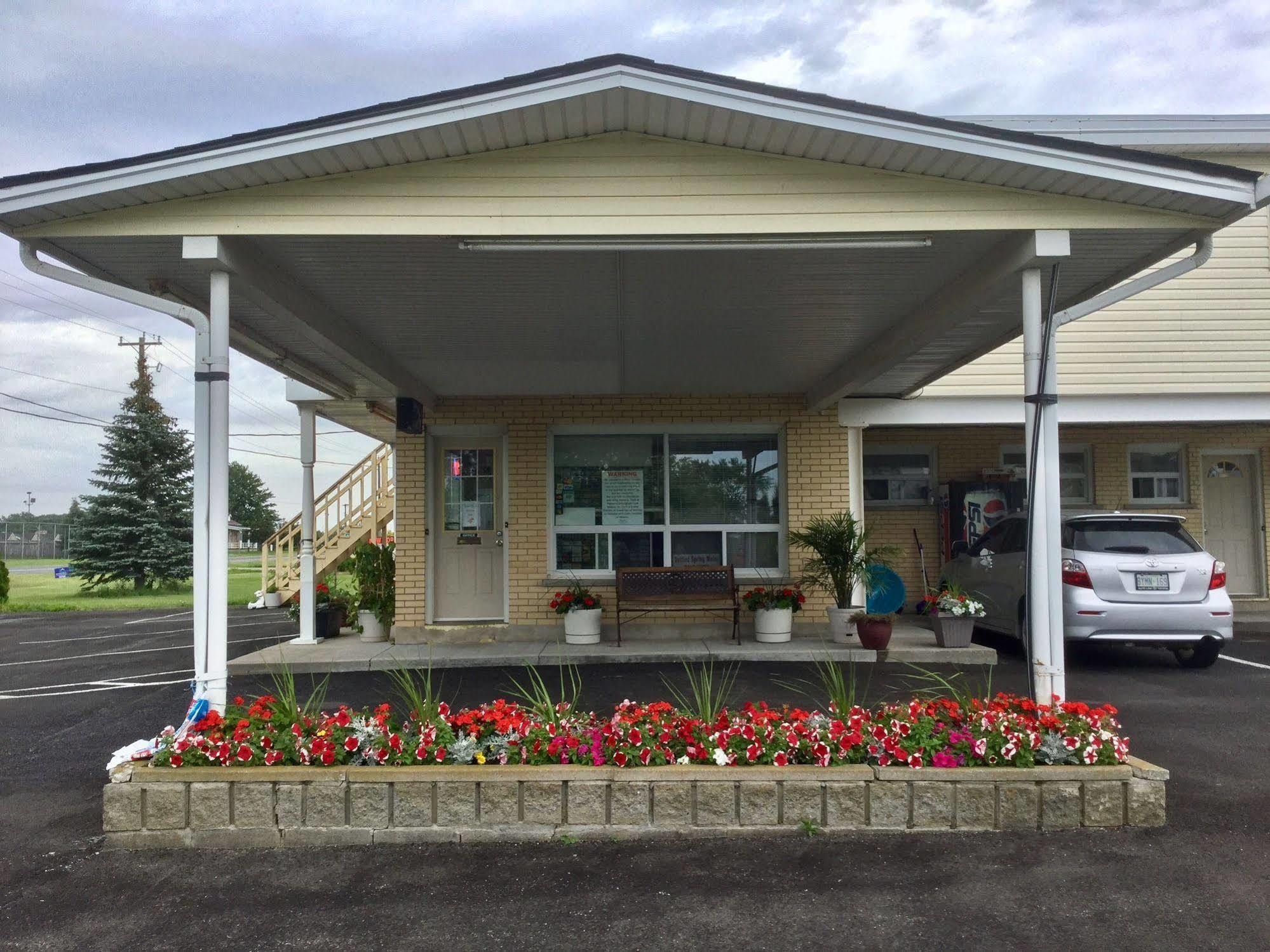 Milan Garden Inn Thorold Bagian luar foto